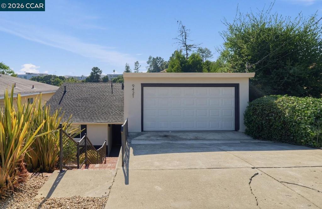 9421 Castlewood Street Property Photo 1