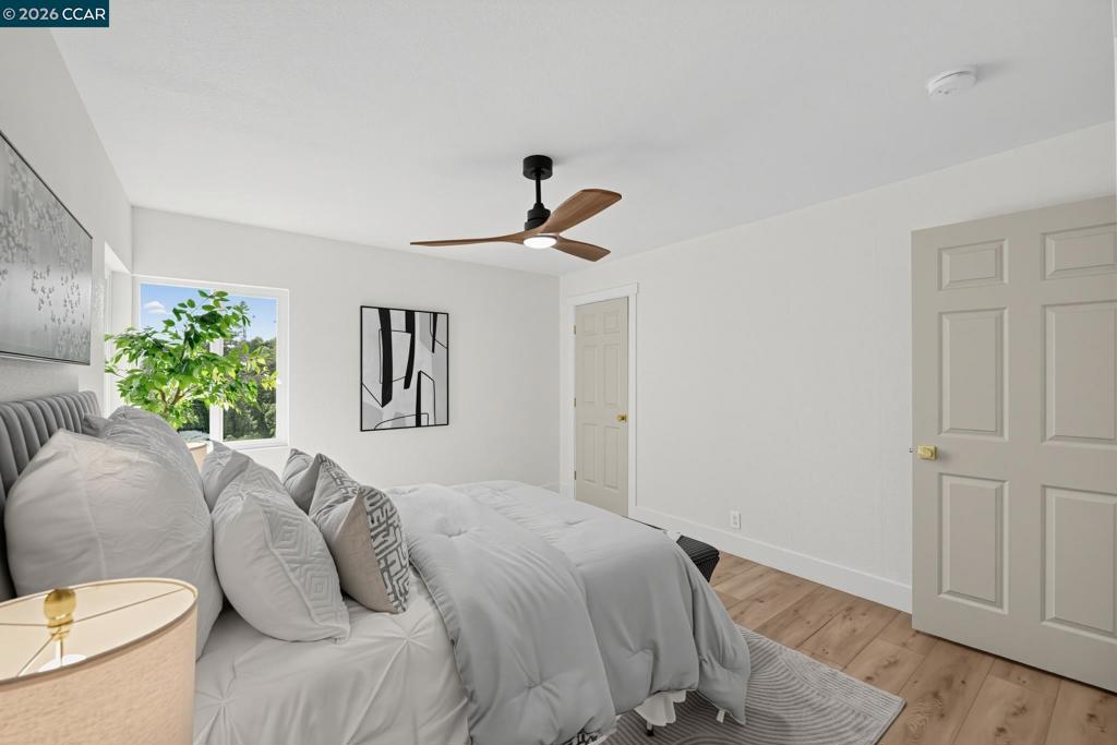 9421 Castlewood Street Property Photo 15