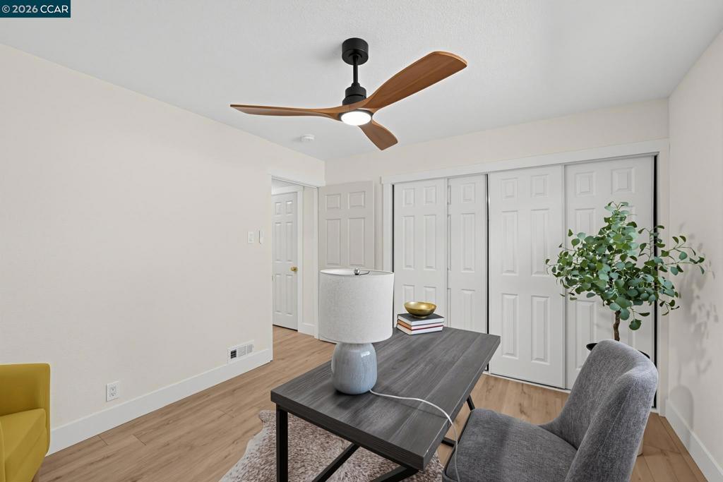 9421 Castlewood Street Property Photo 22