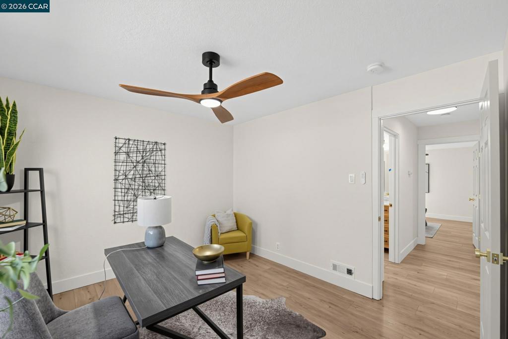 9421 Castlewood Street Property Photo 23