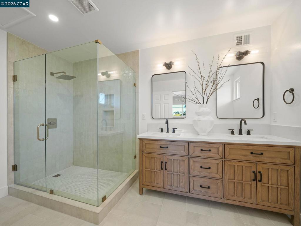 19912 Conrad Ct Property Photo 25