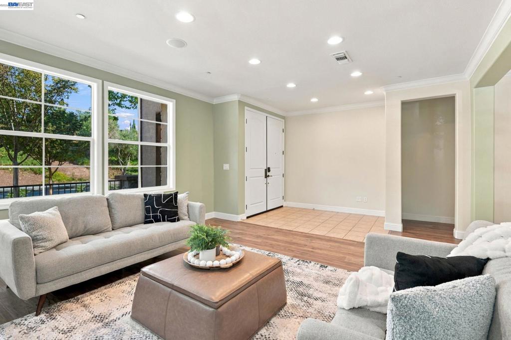 3538 Capoterra Way Property Photo 6