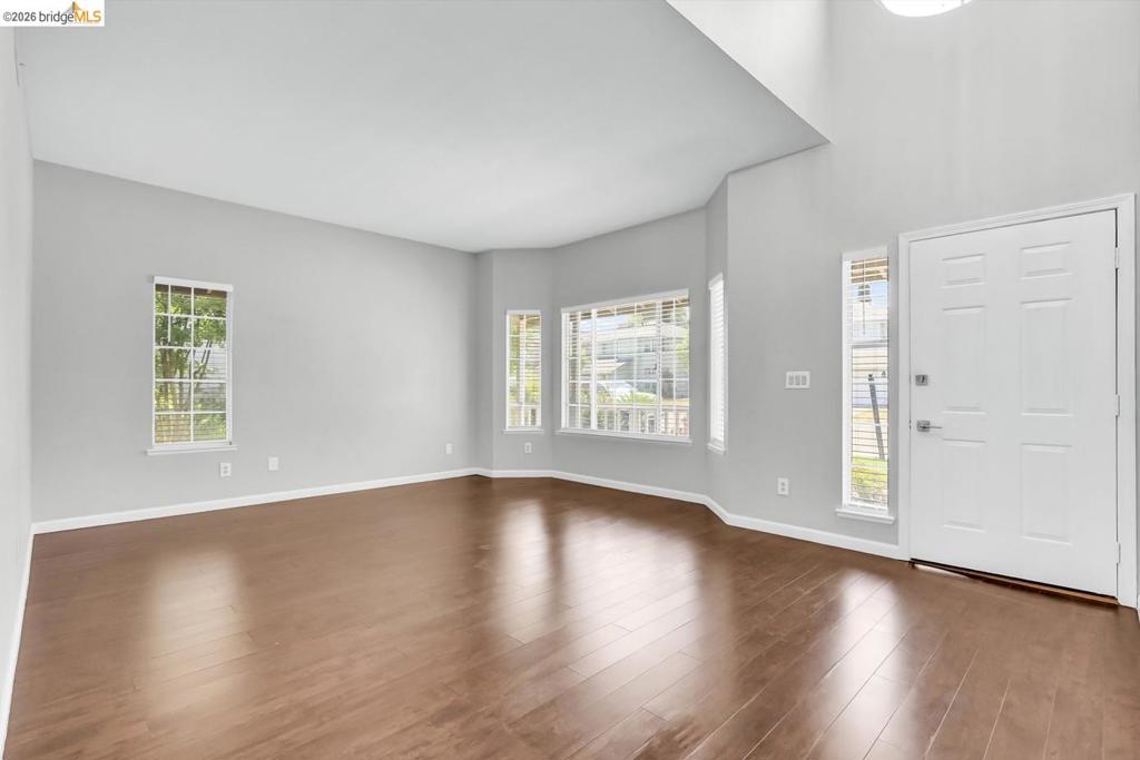 9438 Tuscany Circle Property Photo 4