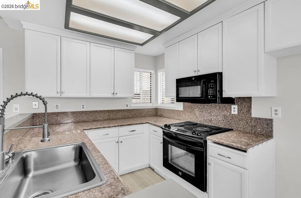 9438 Tuscany Circle Property Photo 14