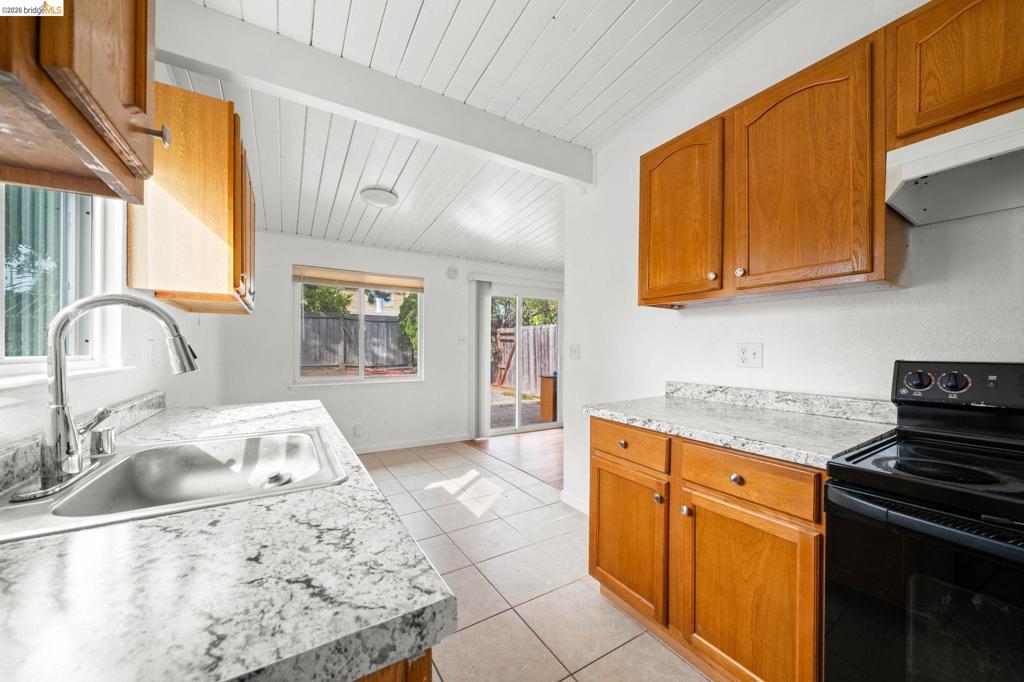 4501 Taft Ave Property Photo 14