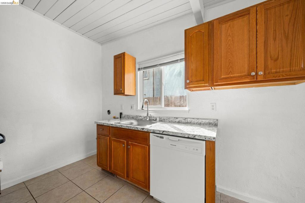 4501 Taft Ave Property Photo 15
