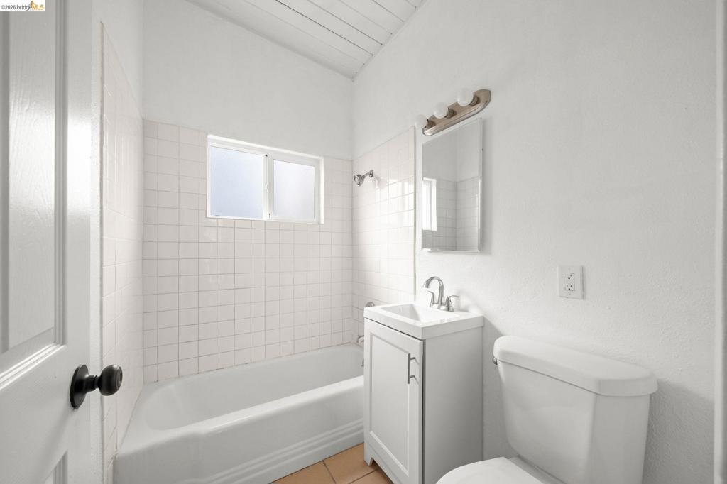 4501 Taft Ave Property Photo 19