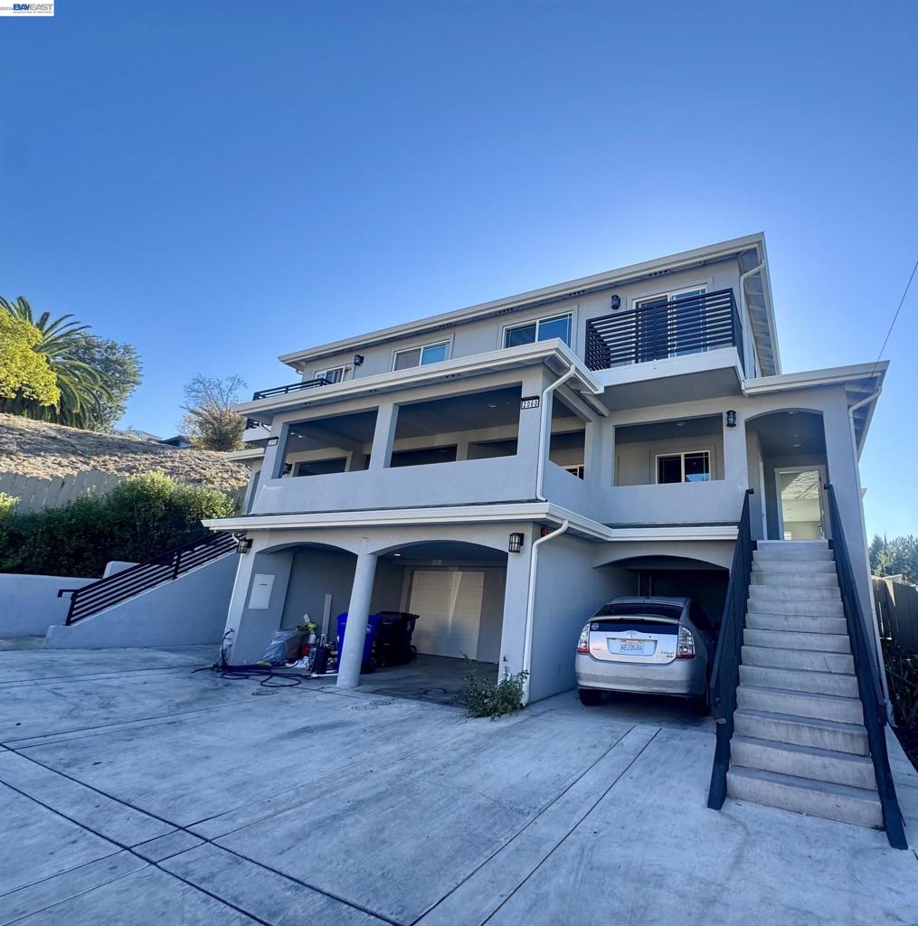 2060 Miramonte Ave Property Photo 1