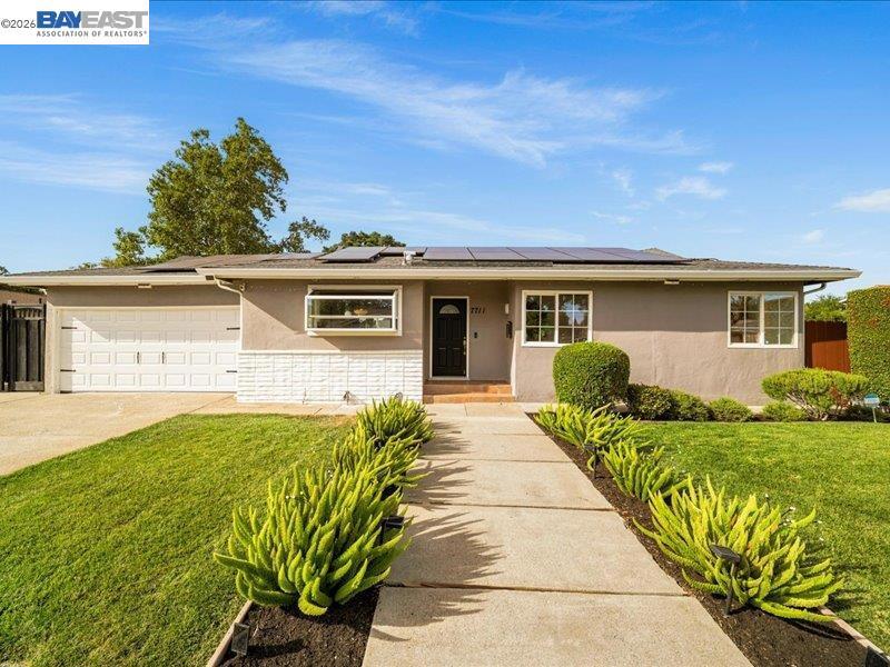 7711 Firebrand Dr Property Photo 1