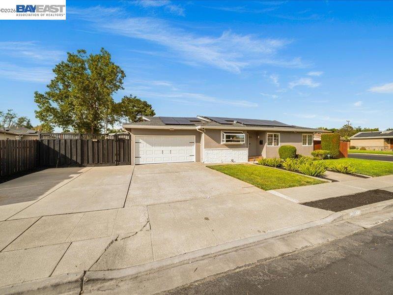 7711 Firebrand Dr Property Photo 2