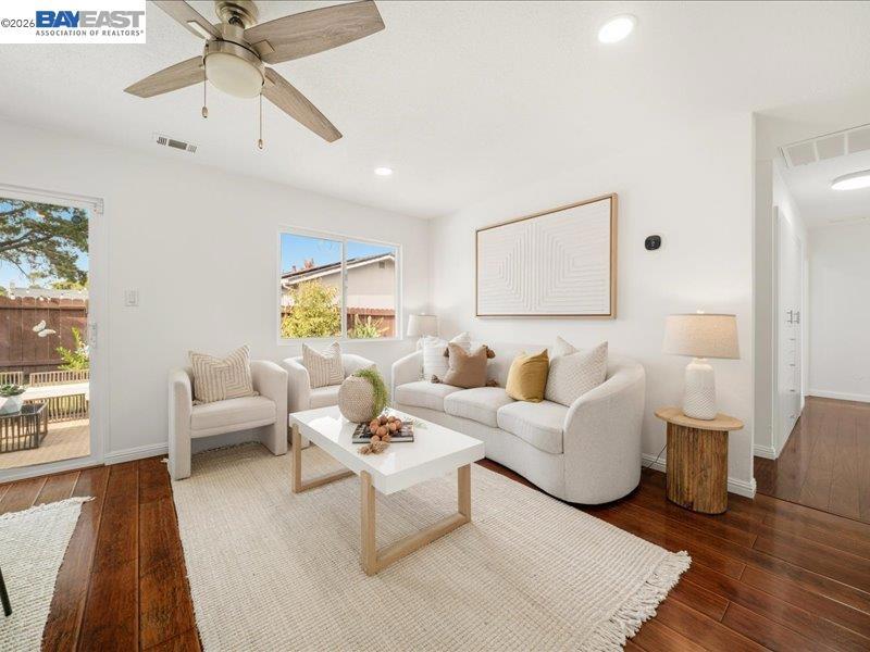 7711 Firebrand Dr Property Photo 8
