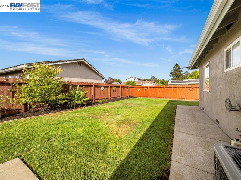 7711 Firebrand Dr Property Photo 37