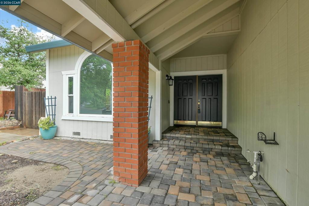 196 Bittercreek Dr Property Photo 24