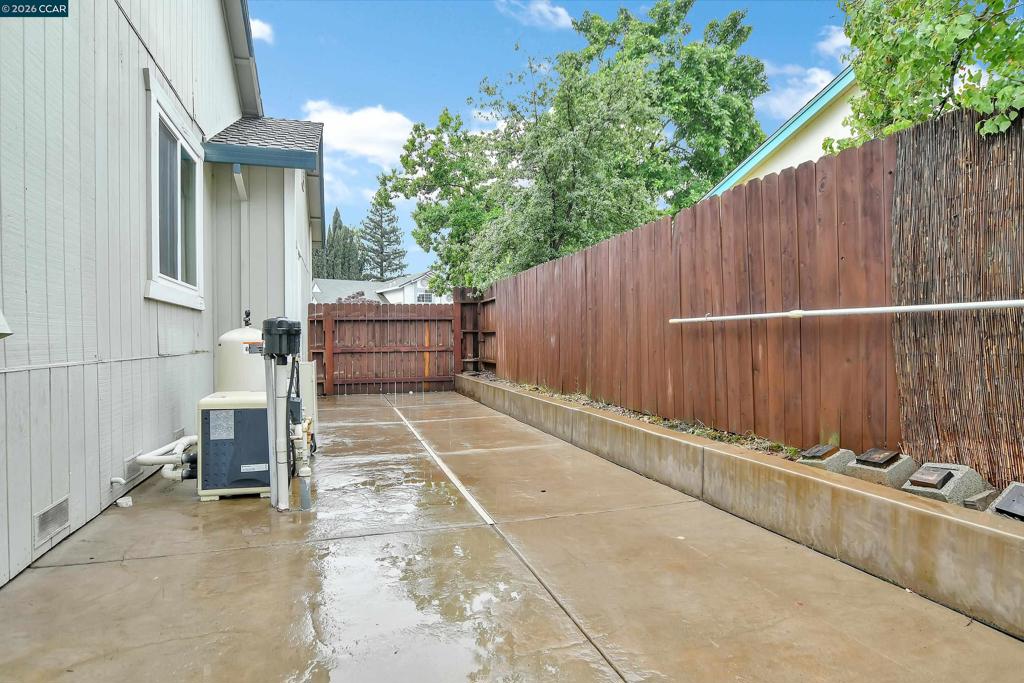 196 Bittercreek Dr Property Photo 32