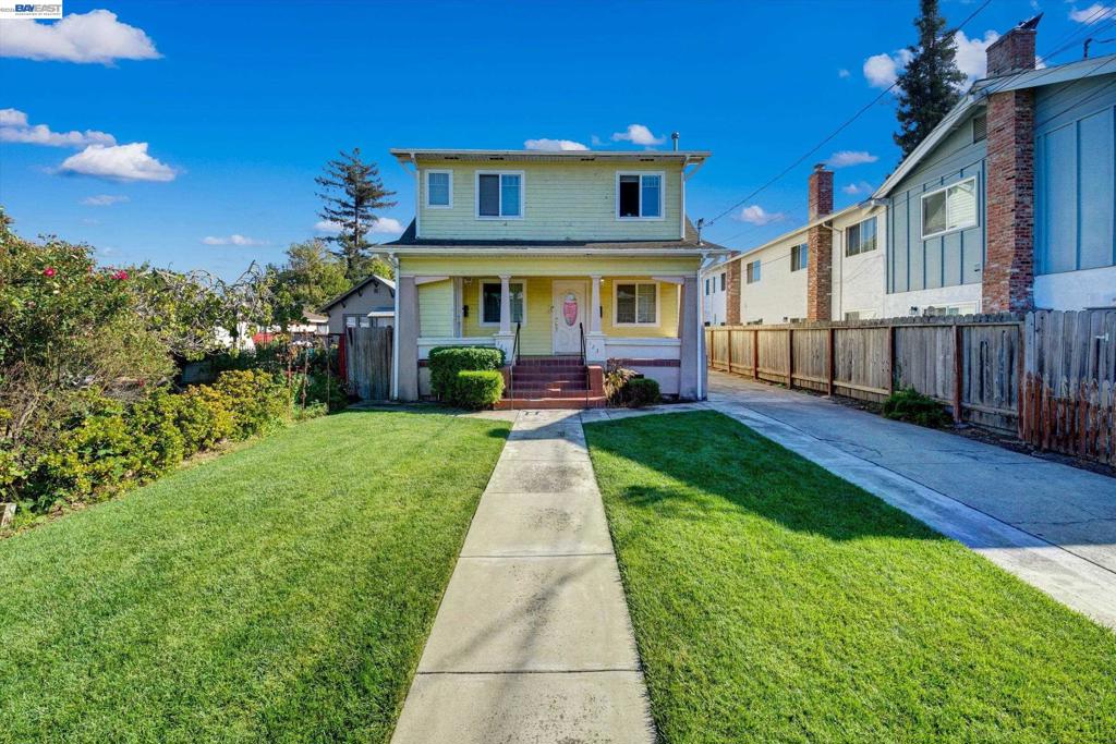 123 Euclid Property Photo 2