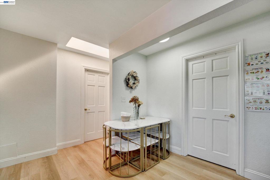 123 Euclid Property Photo 9
