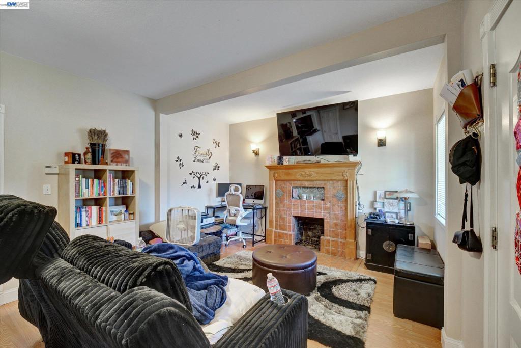 123 Euclid Property Photo 26