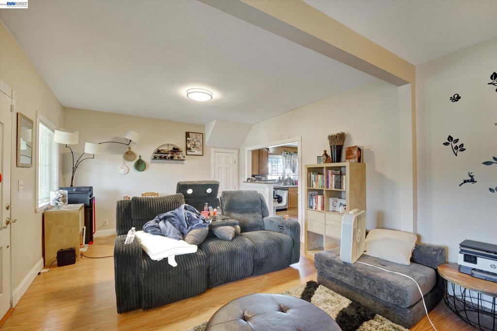123 Euclid Property Photo 27