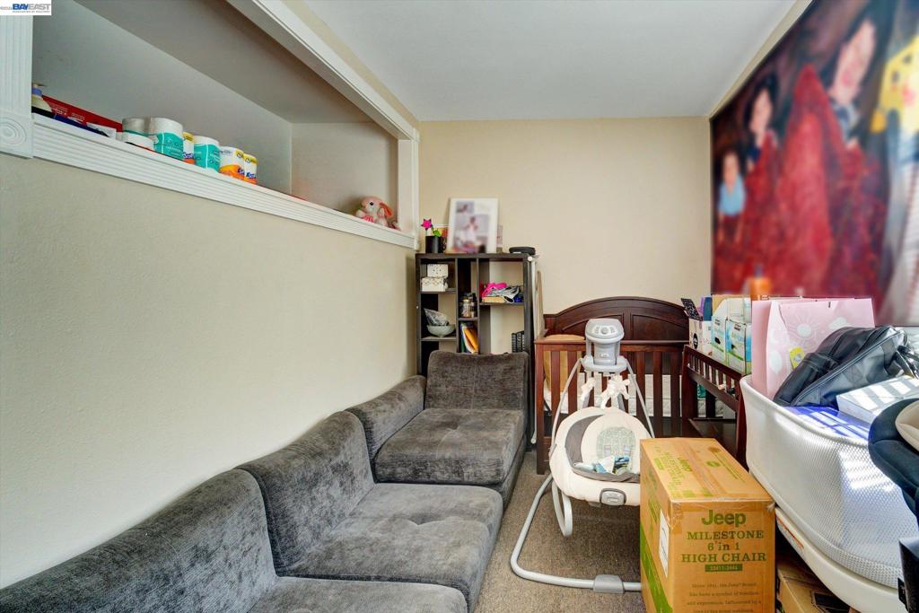 123 Euclid Property Photo 32
