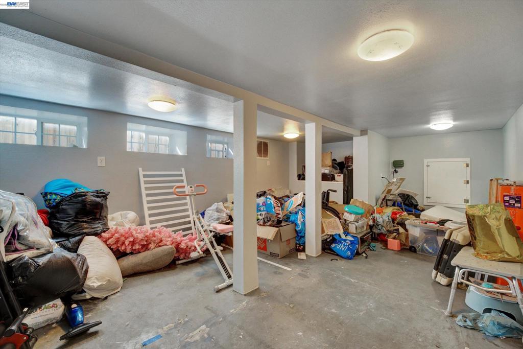 123 Euclid Property Photo 36