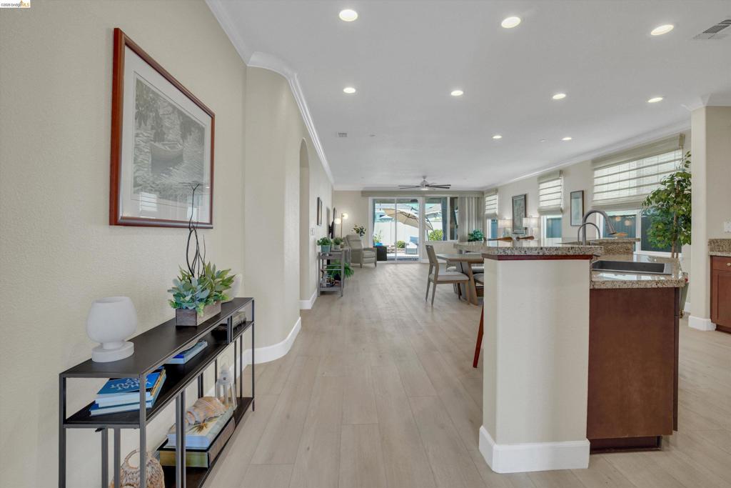 9833 Key West Way Property Photo 10