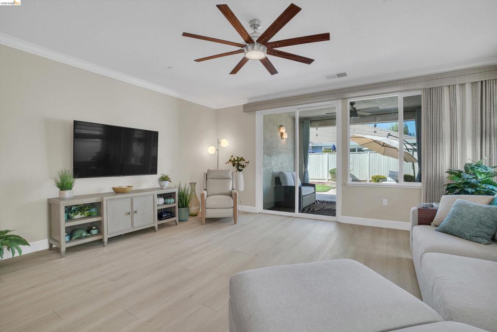 9833 Key West Way Property Photo 17