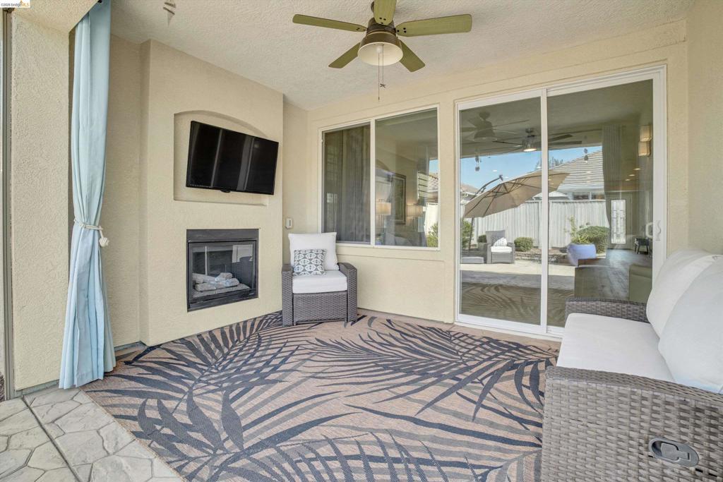 9833 Key West Way Property Photo 33