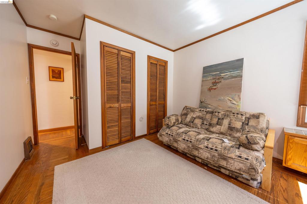40 Harbord Ct Property Photo 16