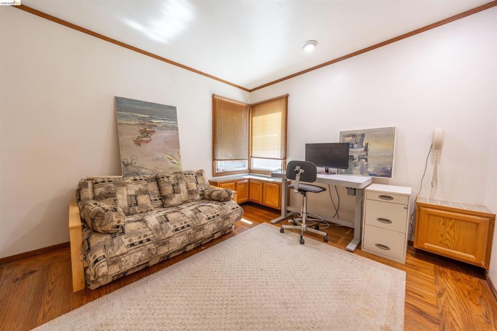 40 Harbord Ct Property Photo 17