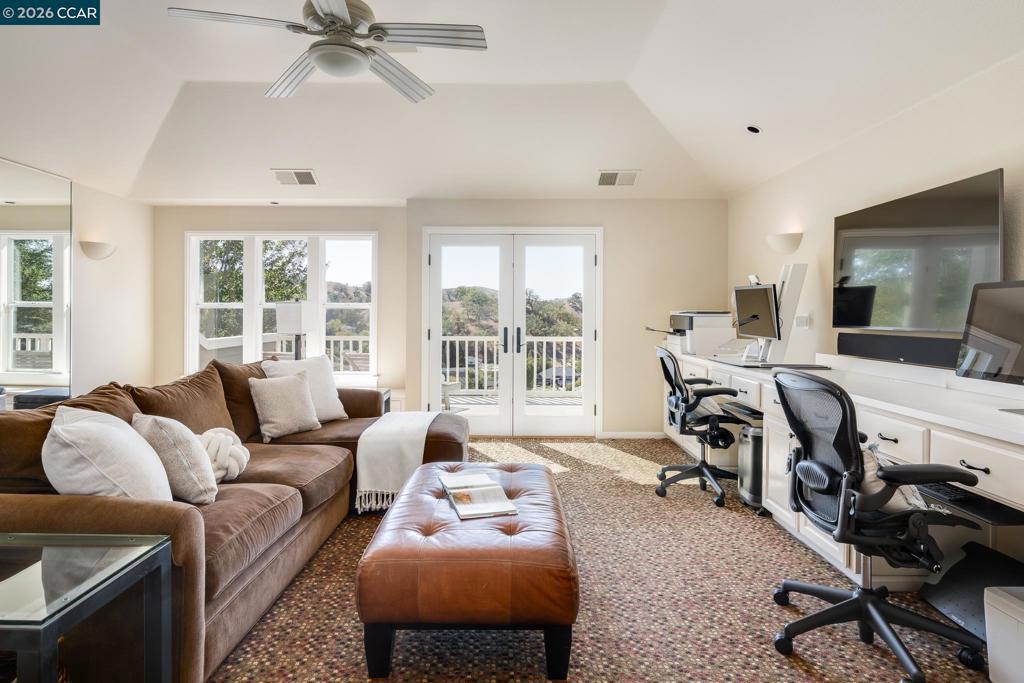 11 Hunters Ter Property Photo 29