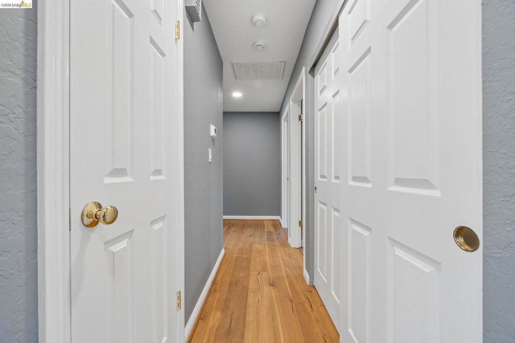 1055 Fox Meadow Way Property Photo 8