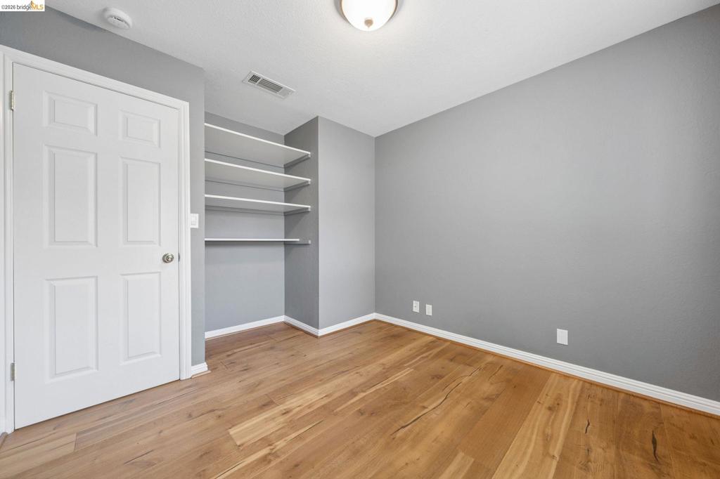1055 Fox Meadow Way Property Photo 12