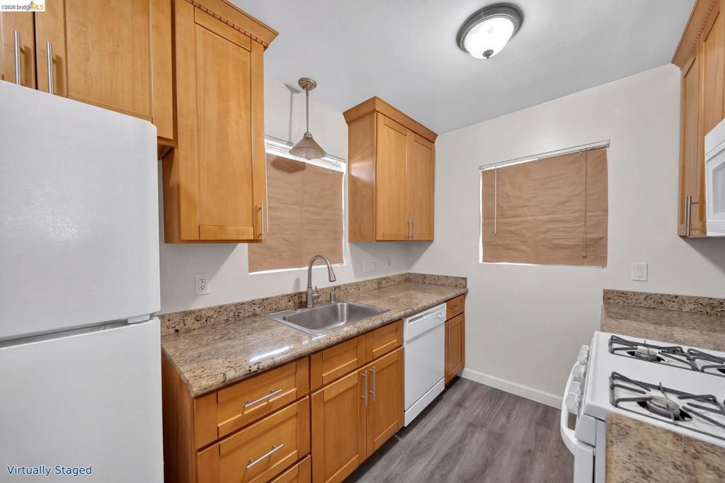 5445 Crittenden St Property Photo 8