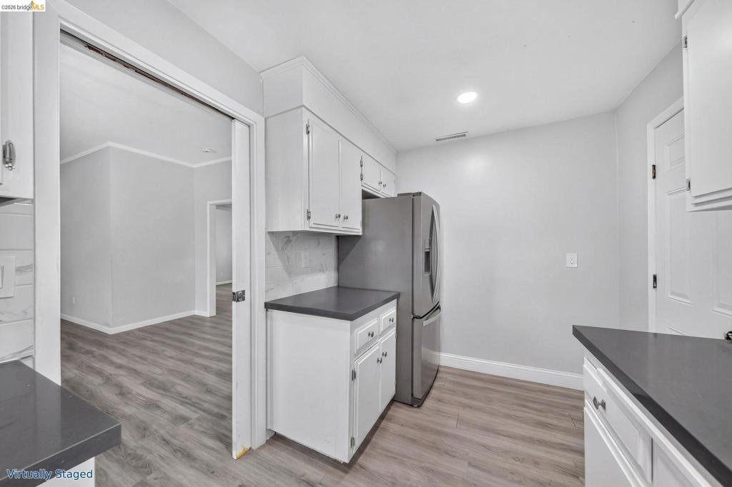 5445 Crittenden St Property Photo 14