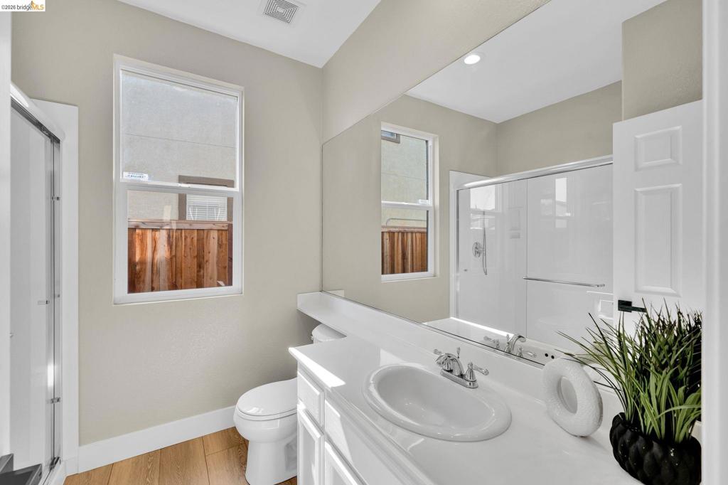 1060 Berkshire Ct Property Photo 25