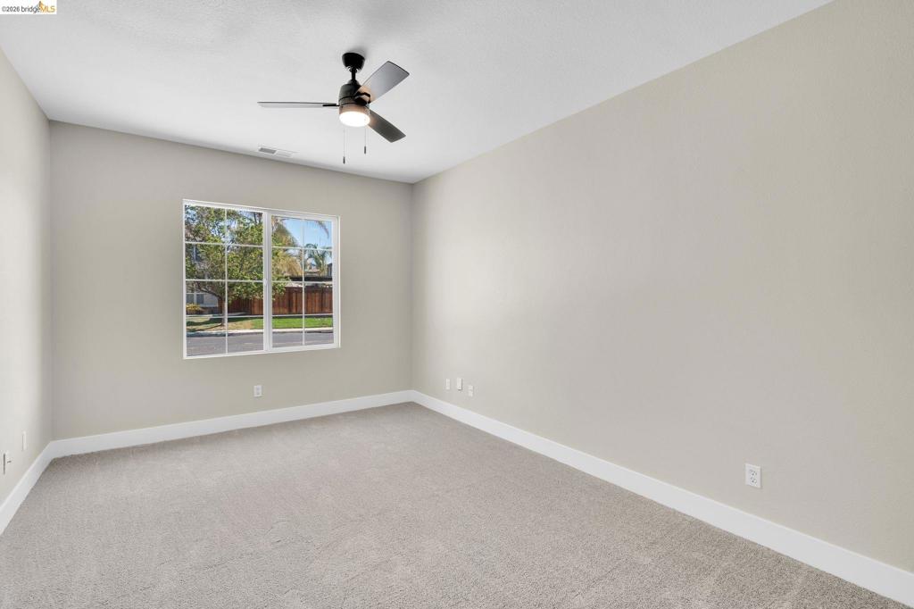 1060 Berkshire Ct Property Photo 26