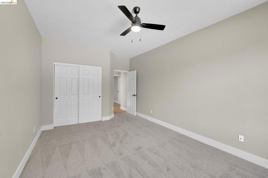 1060 Berkshire Ct Property Photo 27