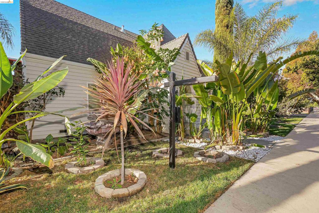 2 4th Ave Property Photo 86