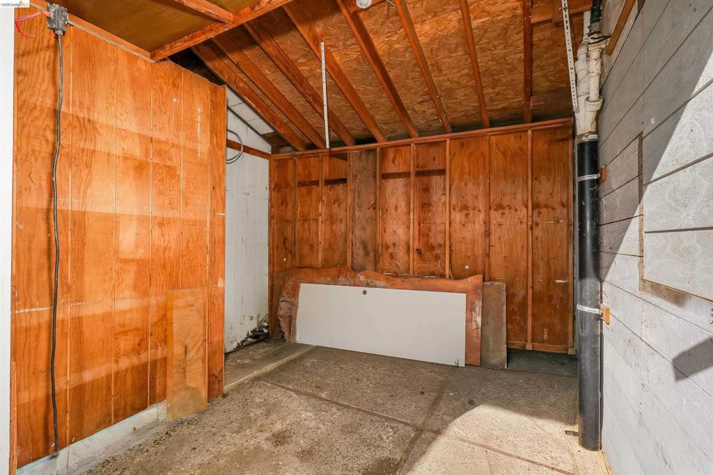 2 4th Ave Property Photo 70