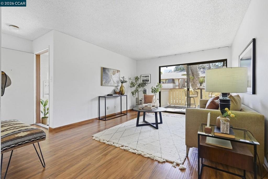 100 Kinross Dr 45 Property Photo 11