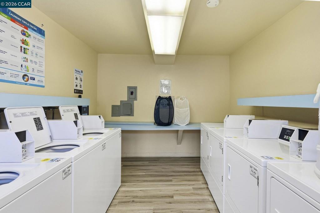 100 Kinross Dr 45 Property Photo 32