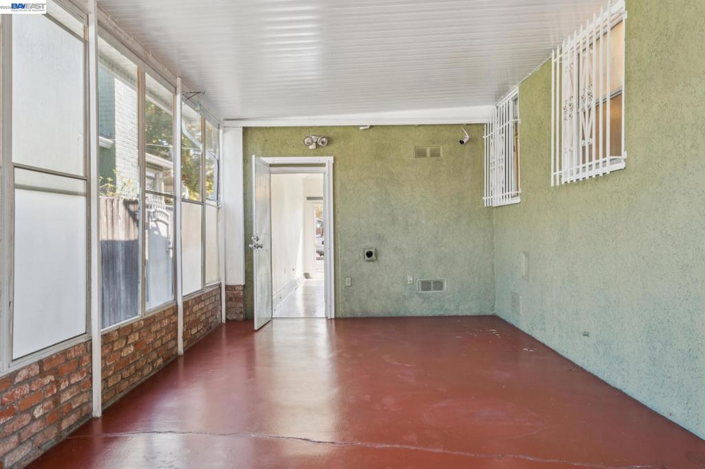 527 Capistrano Property Photo 33