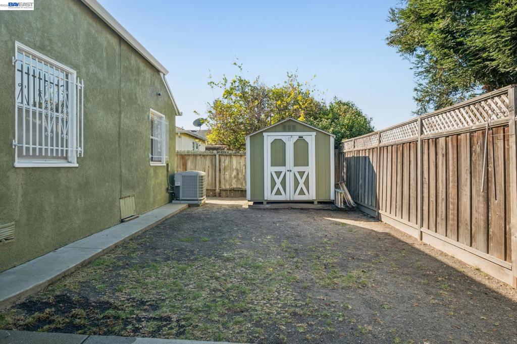 527 Capistrano Property Photo 34