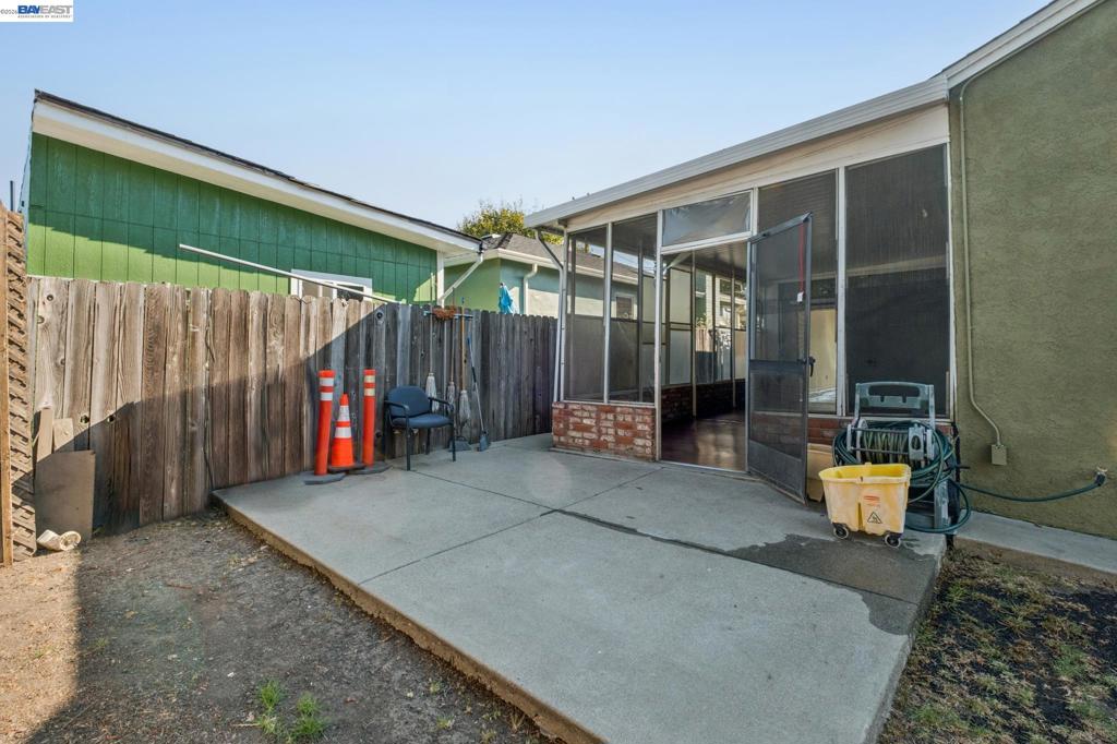 527 Capistrano Property Photo 36