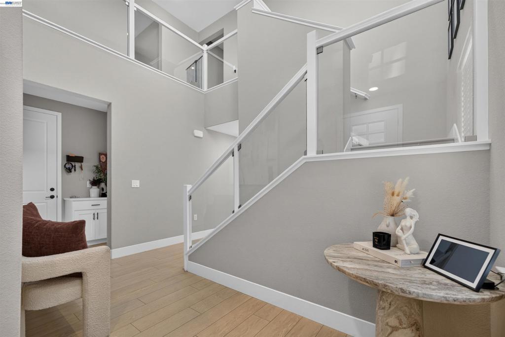 2400 Azure Pl Property Photo 2