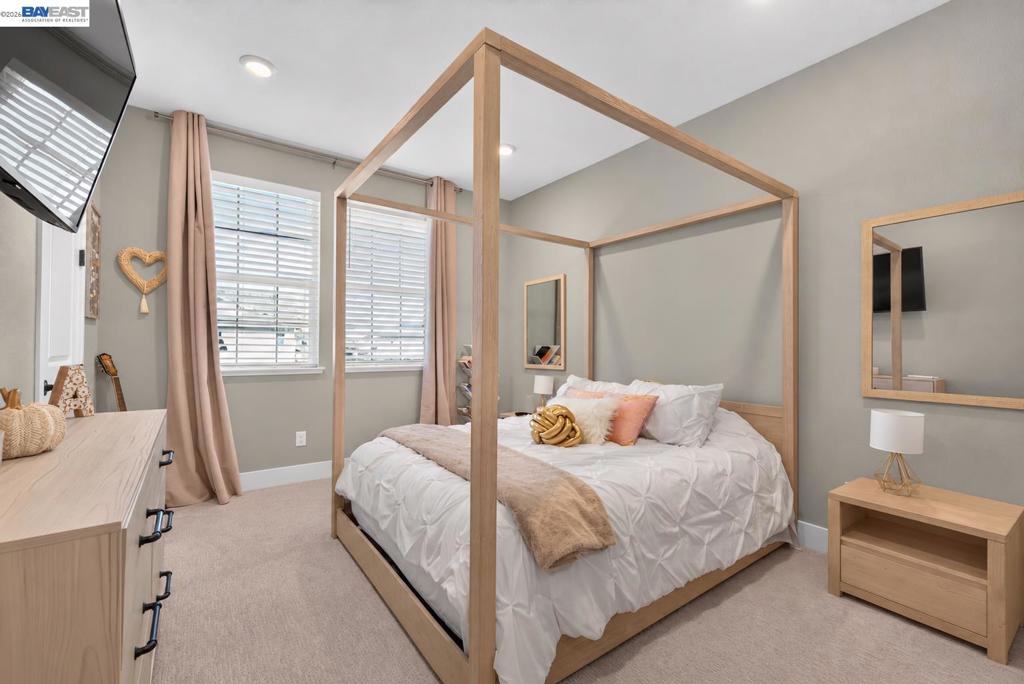 2400 Azure Pl Property Photo 19