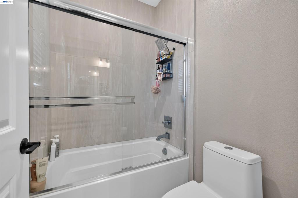2400 Azure Pl Property Photo 20