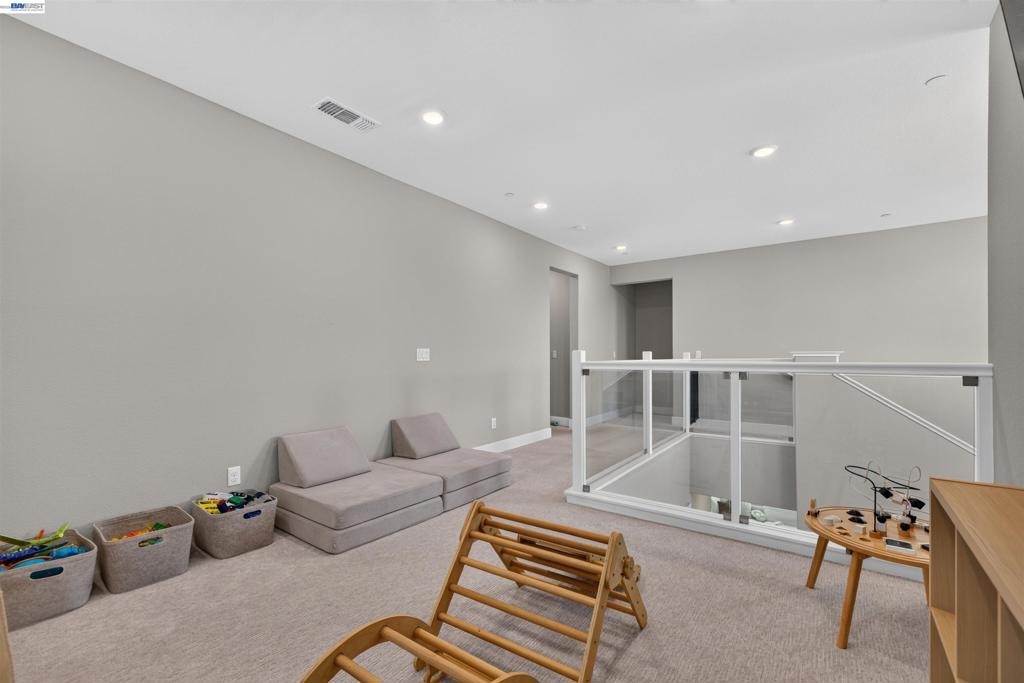 2400 Azure Pl Property Photo 22