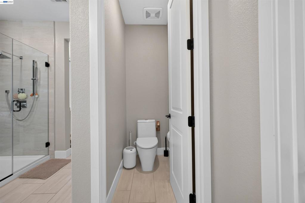 2400 Azure Pl Property Photo 28