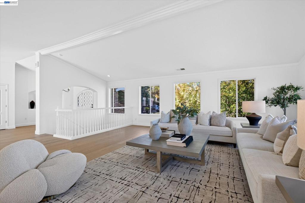 31 Hidden Hills Pl Property Photo 14